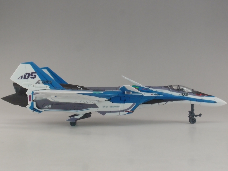 1/72 VF-31Jジークフリード (ハヤテ・インメルマン機)(マクロス