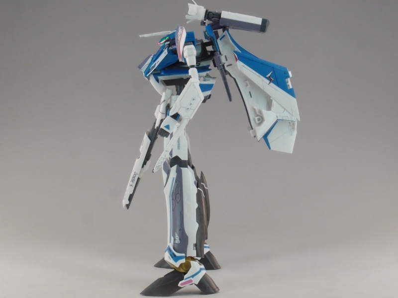 マクロス　1/72 ジークフリード マクロスΔ』VF-31J スーパージークフリードとスーパーパックが1