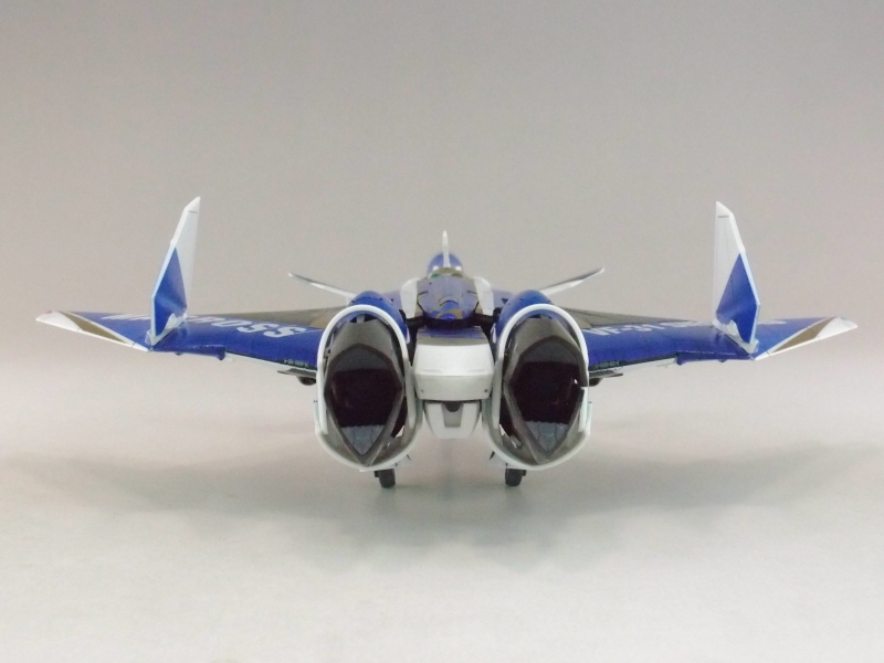 バンダイ 1/72 VF-31J ジークフリード（マクロス35周年塗装機） Amazon | マクロスデルタ VF-31Jジークフリード (マクロス35周年
