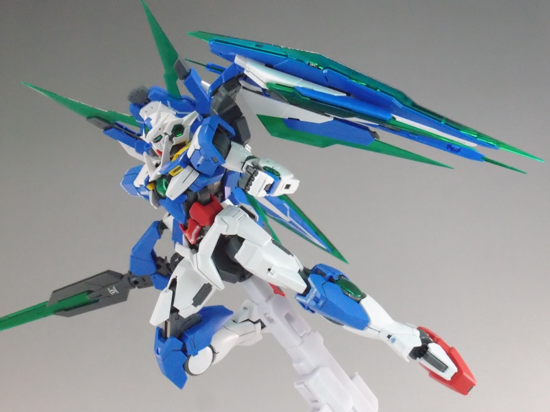 MG 1/00 GNT-0000/FS ダブルオークアンタ フルセイバー (機動戦士