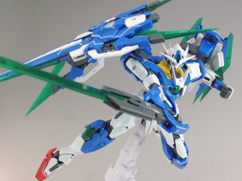 MG 1/00 GNT-0000/FS ダブルオークアンタ フルセイバー (機動戦士