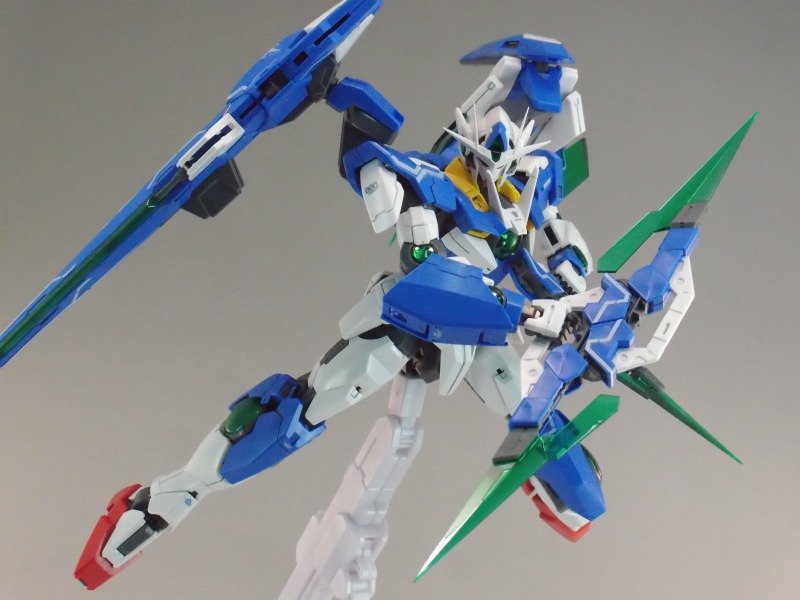 MG 1/00 GNT-0000/FS ダブルオークアンタ フルセイバー (機動