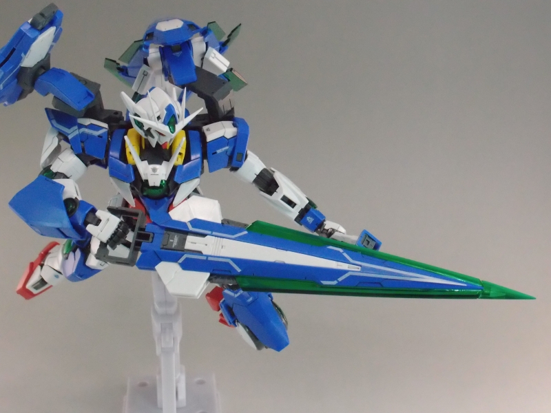 【完成品]MG ダブルオークアンタ ガンプラ】MG 1/100 GNT-0000 ダブルオークアンタ レビュー