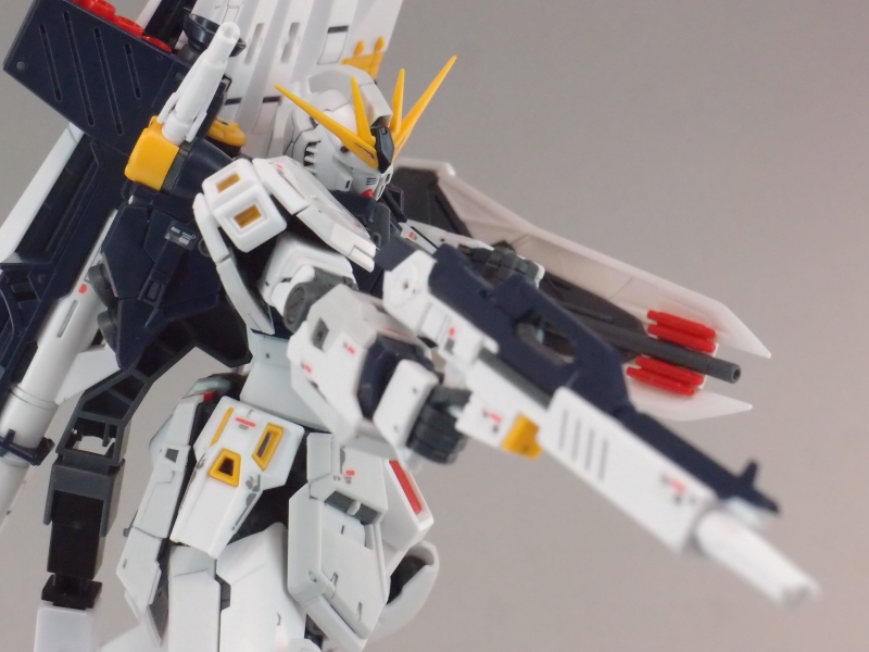 RG 1/144 RX-93 νガンダム (機動戦士ガンダム 逆襲のシャア