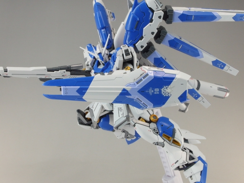 RG 1/144 RX-93-v2 Hi-νガンダム (機動戦士ガンダム 逆襲の