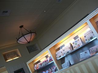 ファーストラウンジ