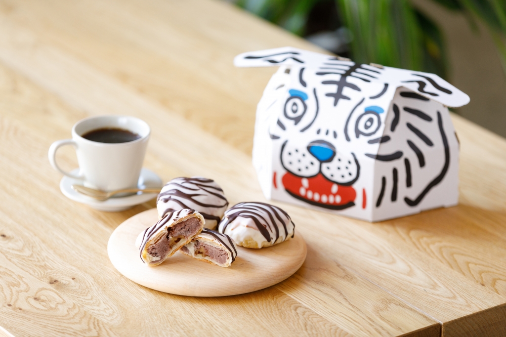 ホワイトタイガーチョコレートパイ饅頭「白とら丸」新発売！ | 巴堂NEWS