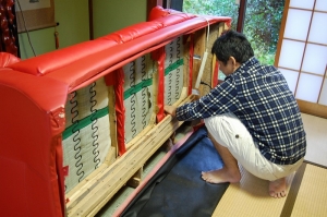 ソファーに座面を取り付け