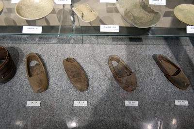 平安京跡から出土した木靴