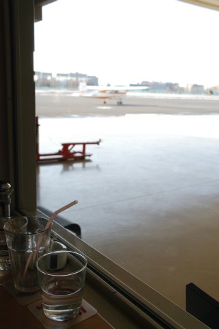 プロペラカフェ