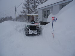 28日毎日の降雪とサーキット除雪.jpg