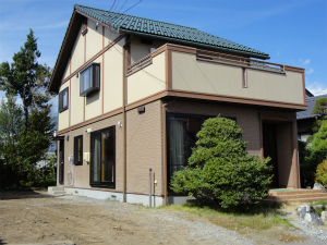駒ヶ根市中古外観