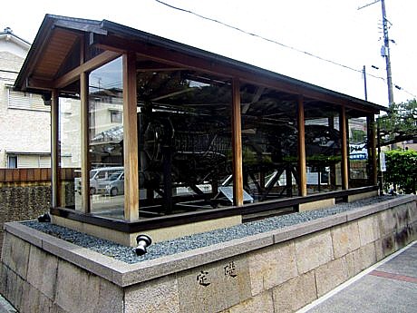m 019.JPG