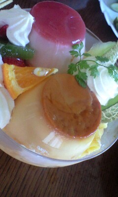 プリンとババロアのアラモード