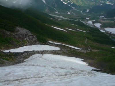 奥大日岳 雪渓木道歩き