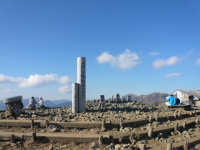 塔ノ岳山頂広場