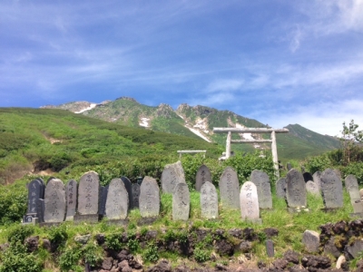 女人堂近くから山頂