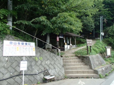 夜叉神峠登山口