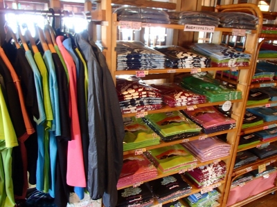 売店 洋服