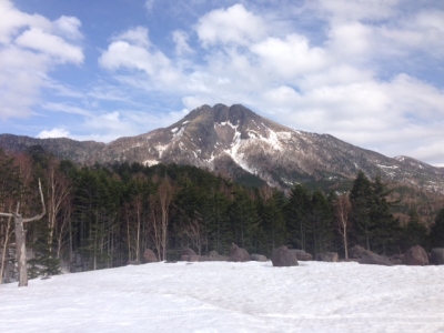 スキー場から日光白根山