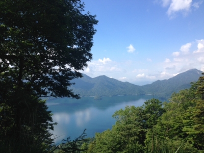 登山道から中禅寺湖