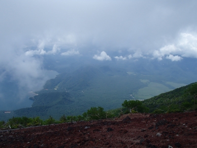 男体山山頂付近から