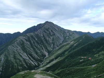 荒川小屋が小さく