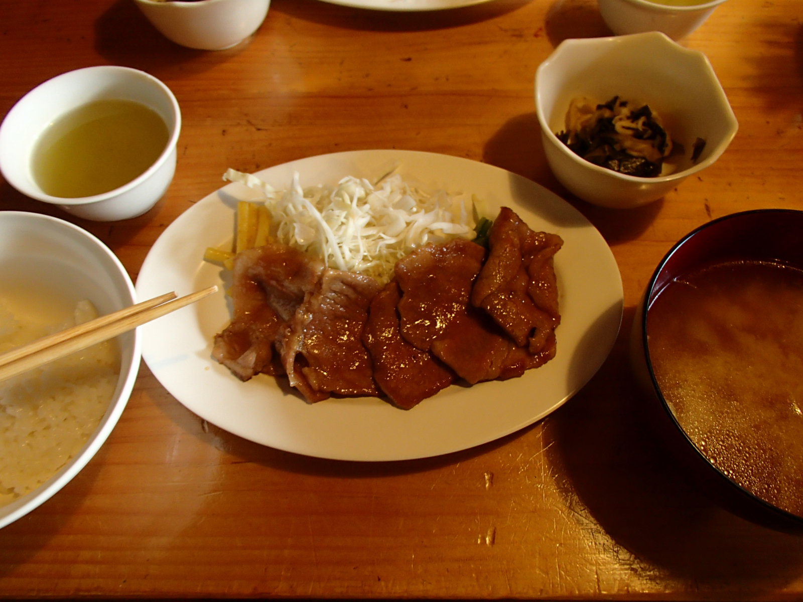 赤石小屋 夕食.JPG