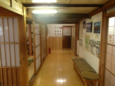 双六小屋1F廊下