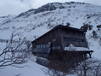 くろがね小屋全景