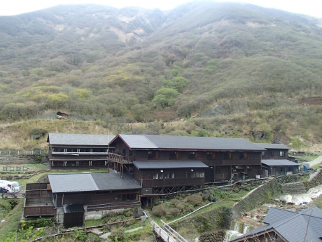 法華院温泉山荘_全景.JPG