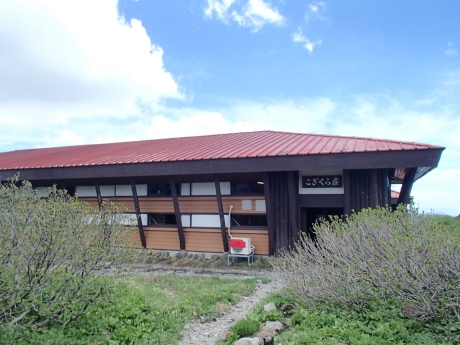 白山室堂山荘_宿泊棟.JPG