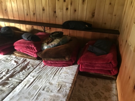 白山室堂山荘_寝具.JPG