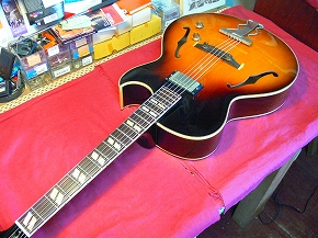 リペア ファイル その642 | 「古いギターはいい音がするのさ。」