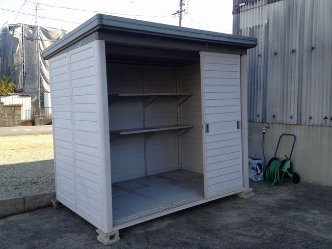 タクボ物置中古 お引取り歓迎】タクボ物置 家庭用 屋外収納 間口2520mm