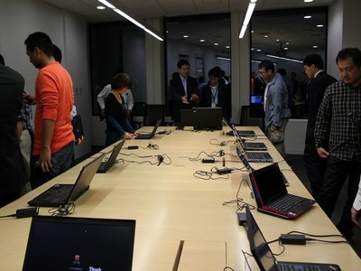 ThinkPad タッチアンドトライ