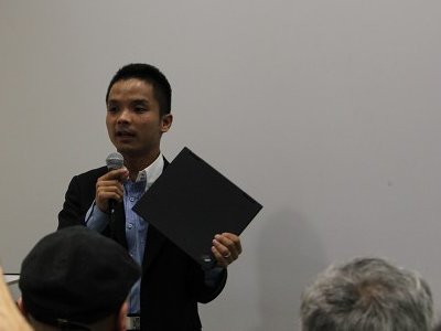 ThinkPad X23を手に山田 淳さん