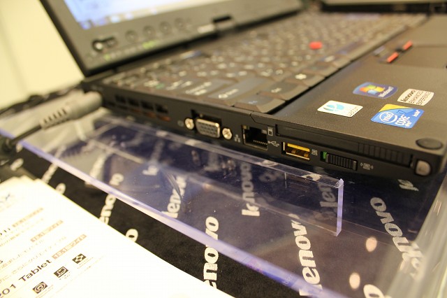 ThinkPad X201T 左サイド