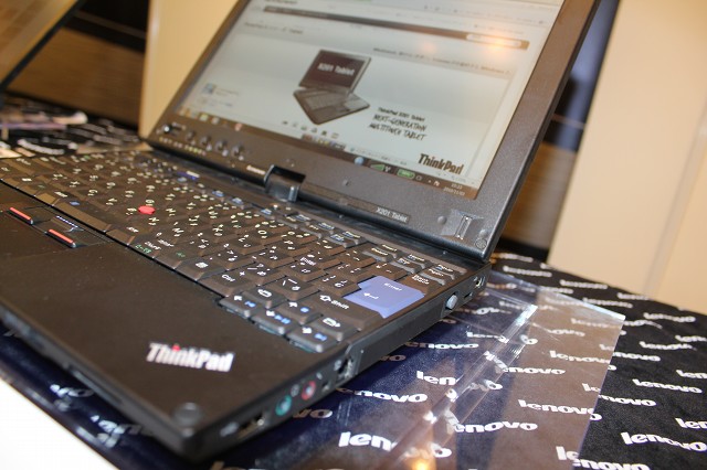 ThinkPad X201T 右サイド