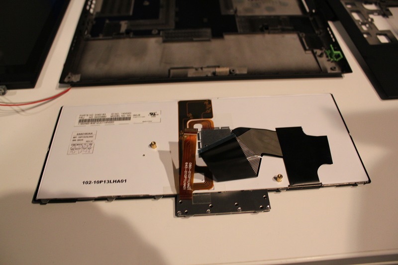 ThinkPad X1 キーボード裏