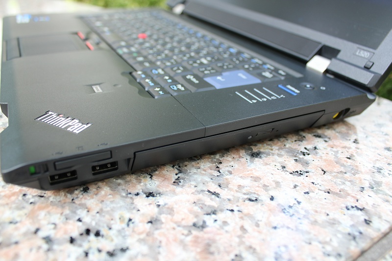 Lenovo ThinkPad L520 右側