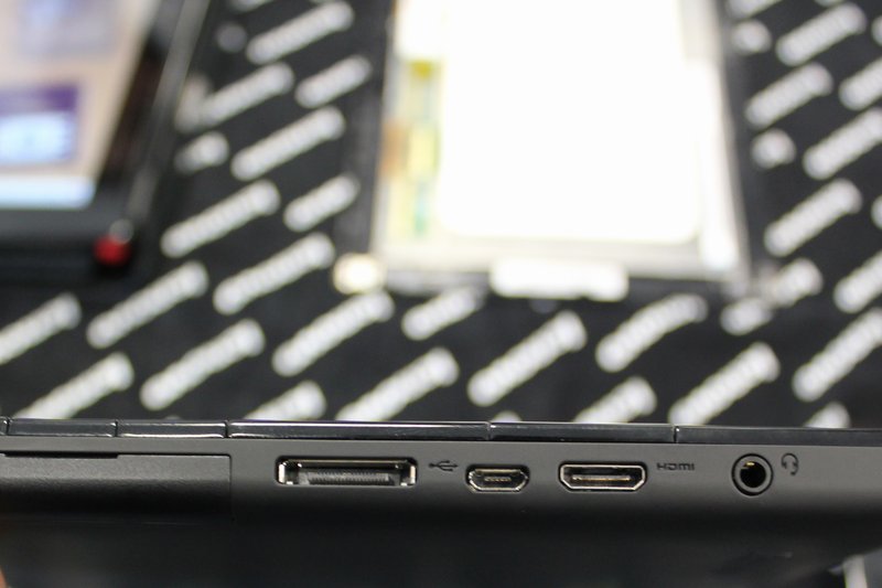 ThinkPad Tabletのインタフェース・ポート