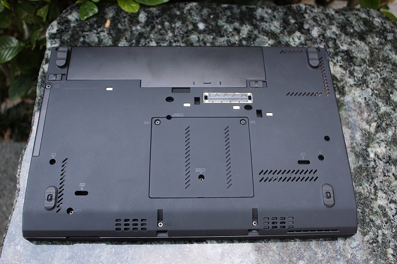 ThinkPad X230裏面