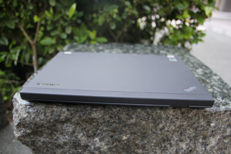 ThinkPad X230前面
