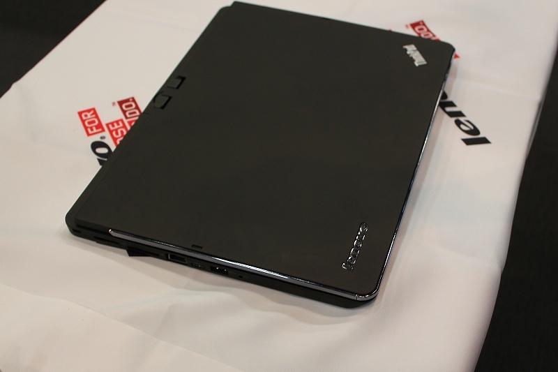 ThinkPad Twist S230u 天板