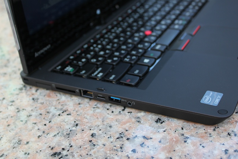 ThinkPad Twist 左側面