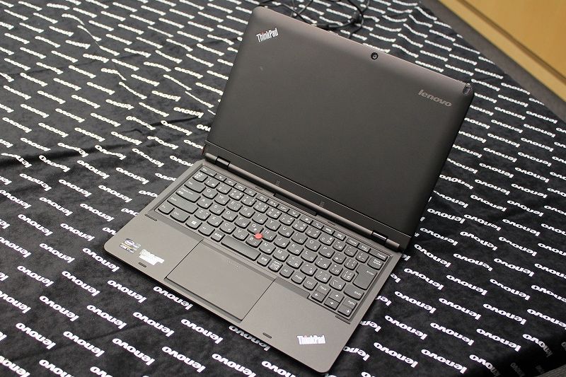 ThinkPad Helixの後姿