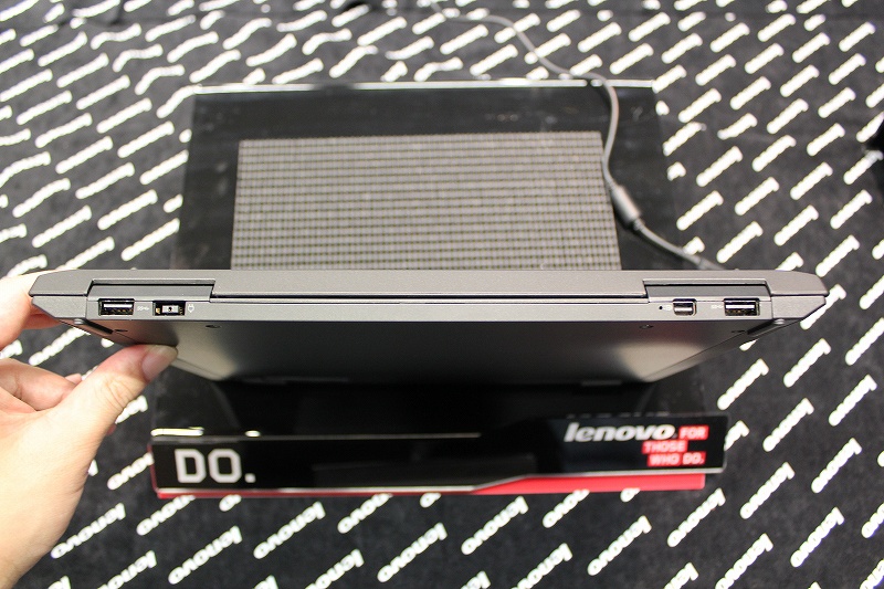 ThinkPad Helix インターフェース