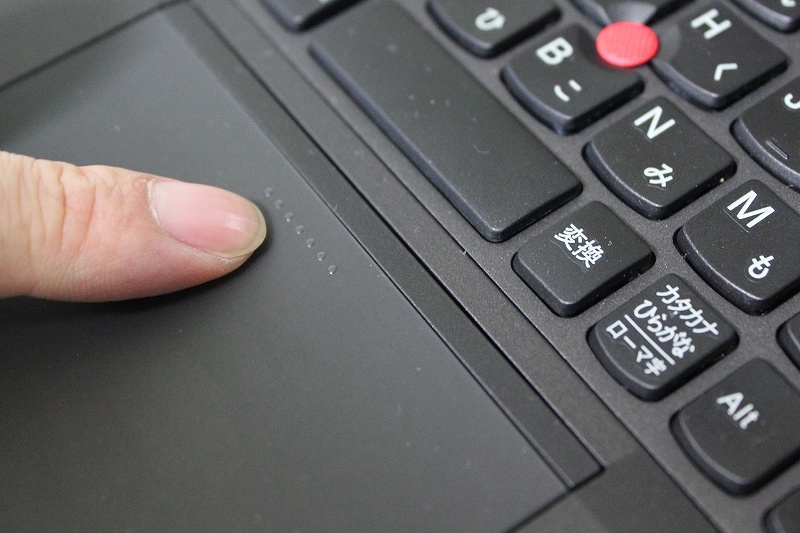 ThinkPad Helixは5ボタンクリッカブルタッチパッド搭載