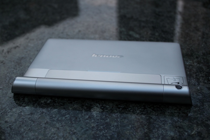 YOGA TABLET 8 底面